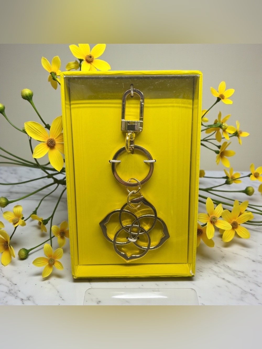 💛KENDRA SCOTT💛Gold-Tone Dira Medallion Keychain/Bag Charm/NIB
